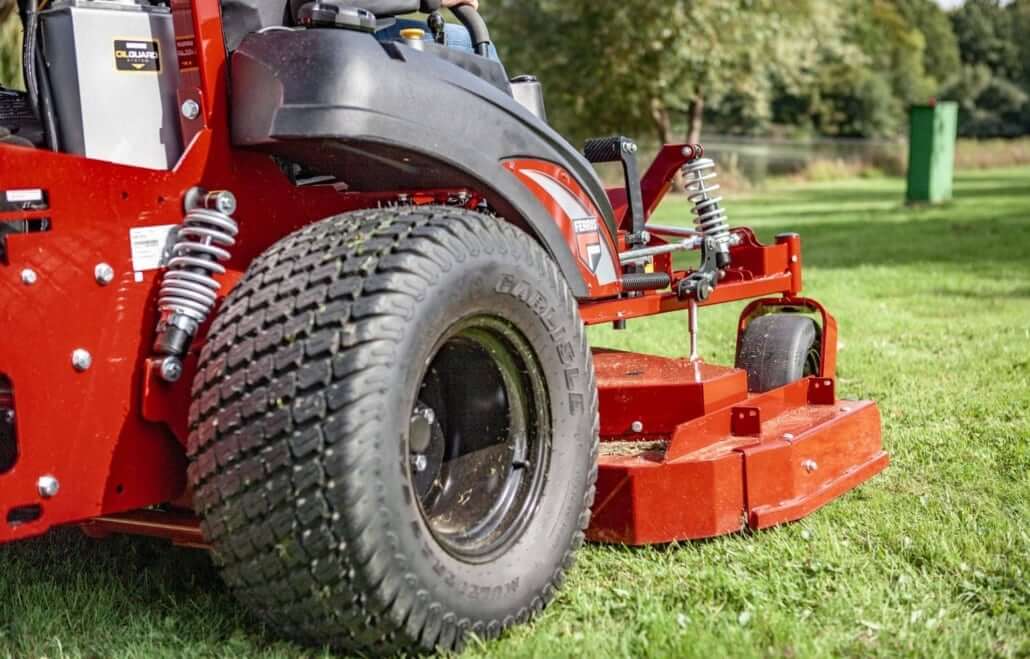 ISX™ 3300 Zero turn maaier