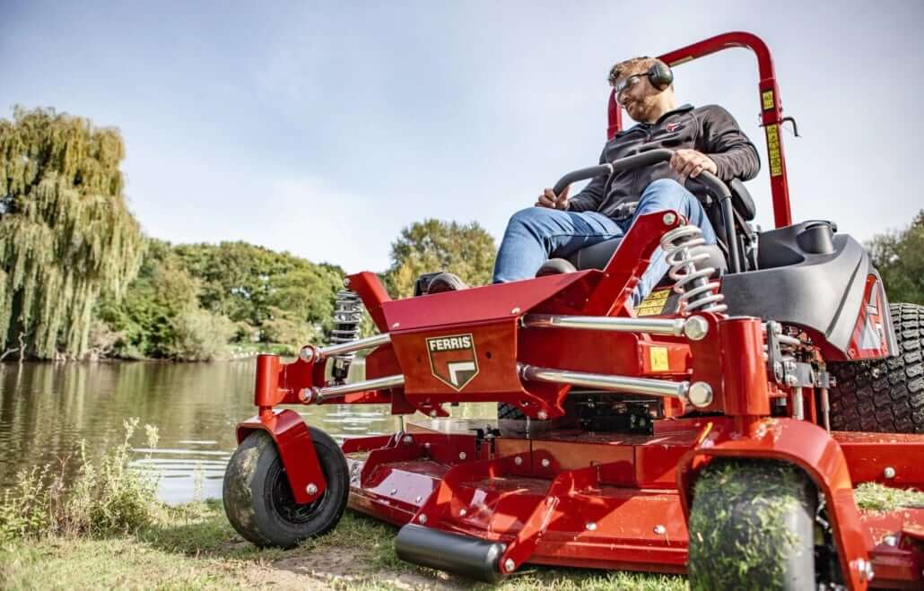 ISX™ 3300 Zero turn maaier